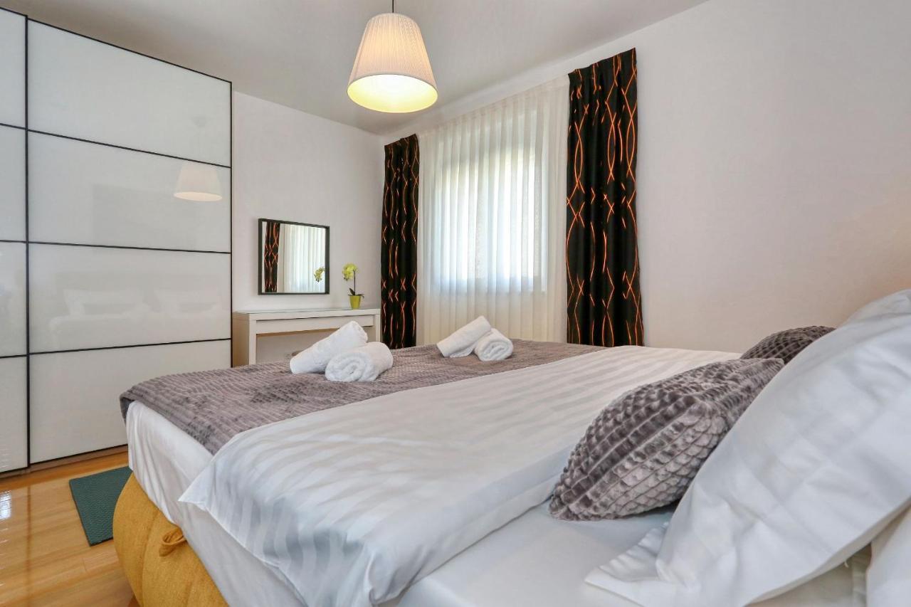 Luxury Apartments Hills Vir Dış mekan fotoğraf