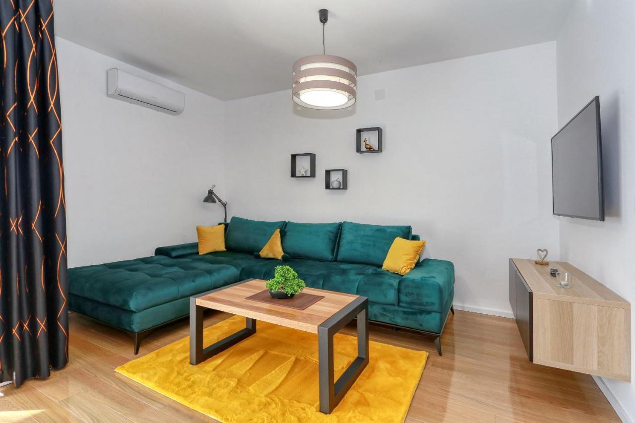 Luxury Apartments Hills Vir Dış mekan fotoğraf