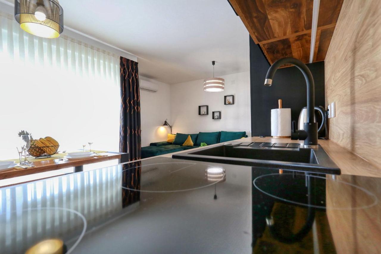 Luxury Apartments Hills Vir Dış mekan fotoğraf